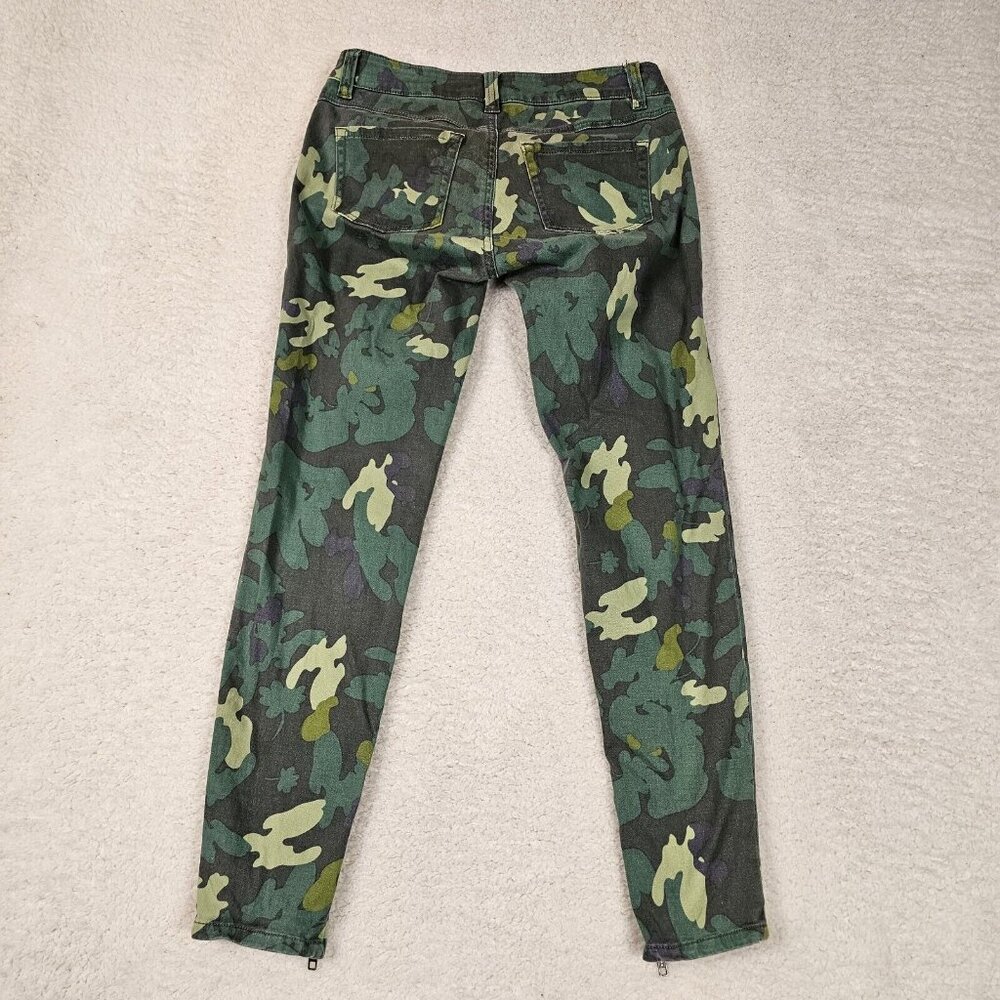 CAbi Jeans Women's Size 2 Camo Green Skinny Ankle Zippers Military Outdoors - Picture 2 of 15